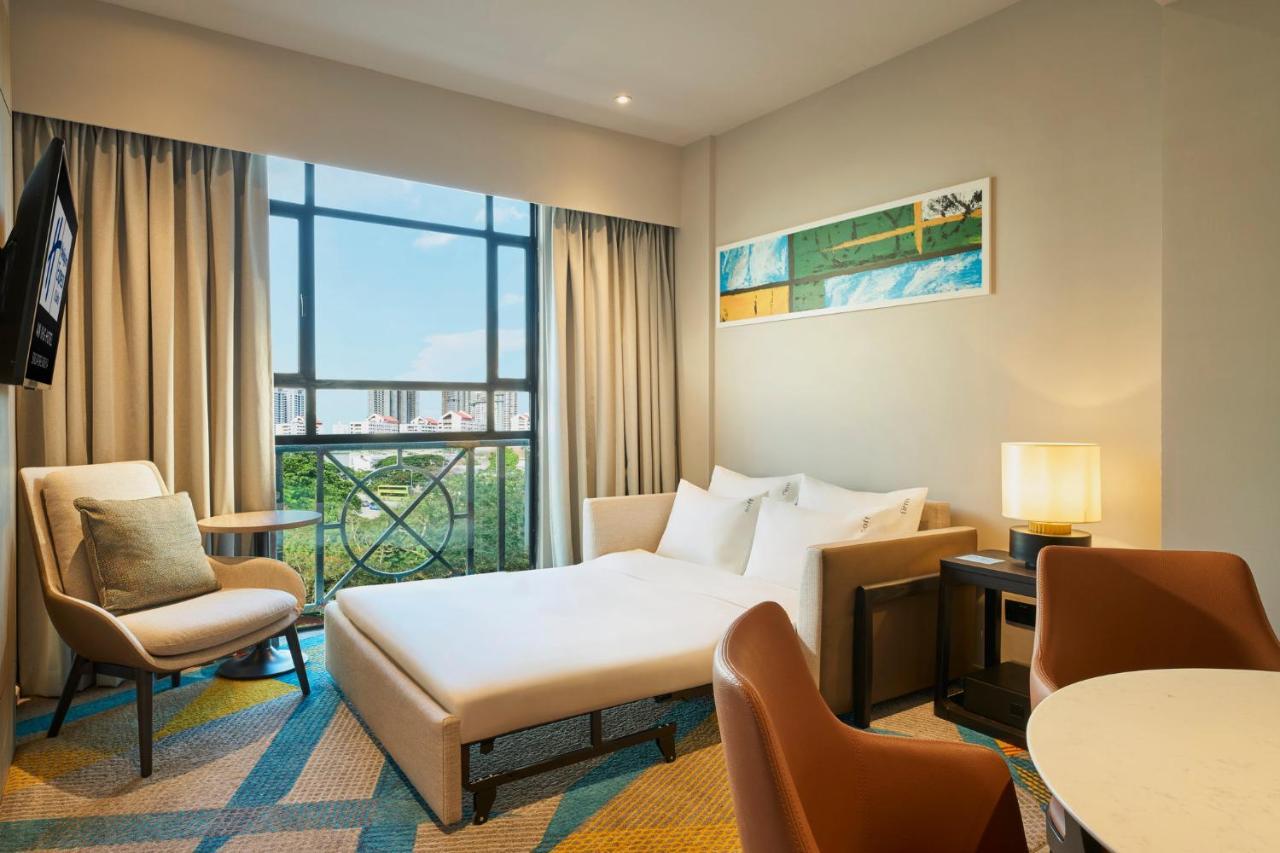 Khách sạn Express & Novena, An Ihg 4*